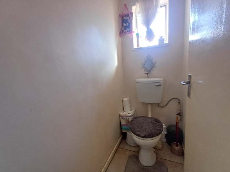 3 Bedroom Property for Sale in Strubenvale Gauteng