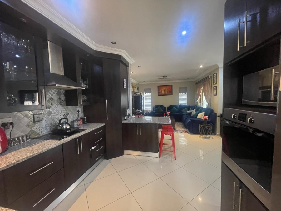 4 Bedroom Property for Sale in Thatchfield Hills Gauteng
