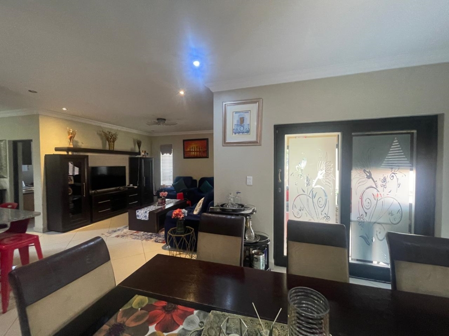 4 Bedroom Property for Sale in Thatchfield Hills Gauteng
