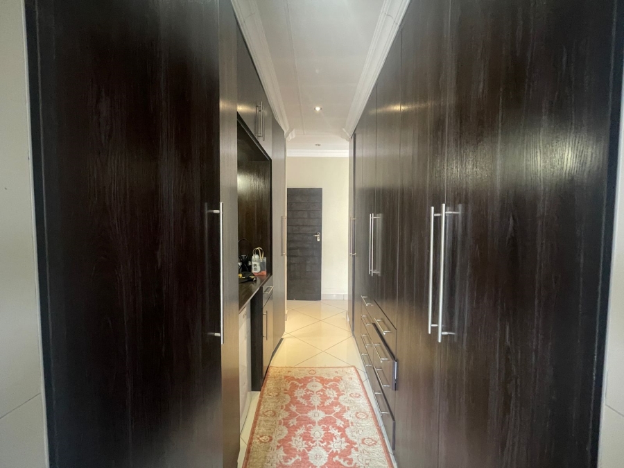 4 Bedroom Property for Sale in Thatchfield Hills Gauteng