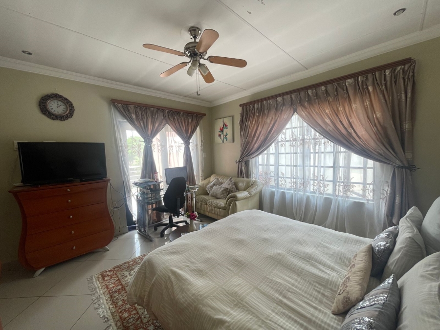 4 Bedroom Property for Sale in Thatchfield Hills Gauteng