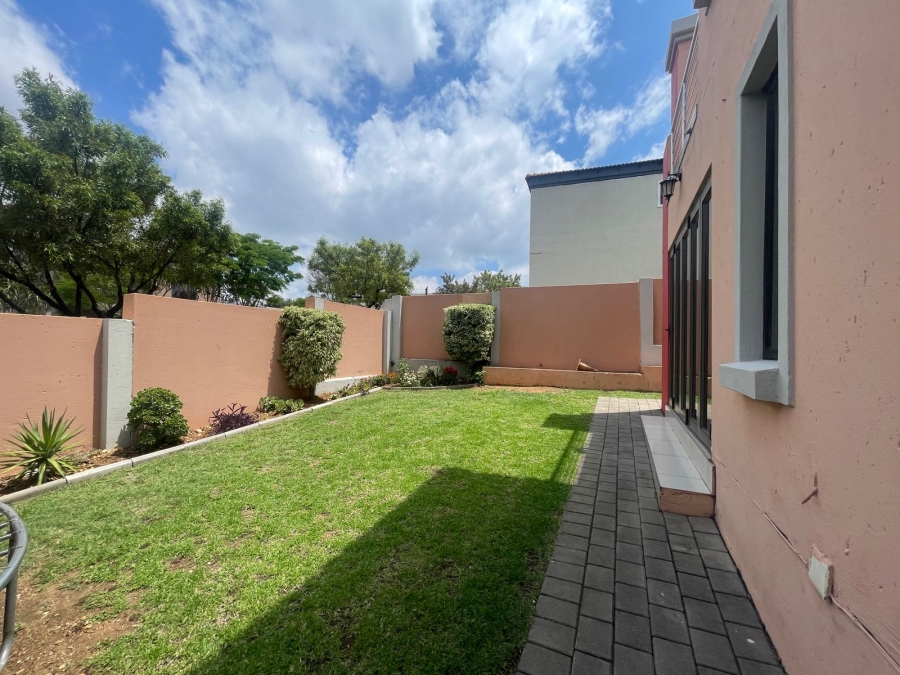 4 Bedroom Property for Sale in Thatchfield Hills Gauteng