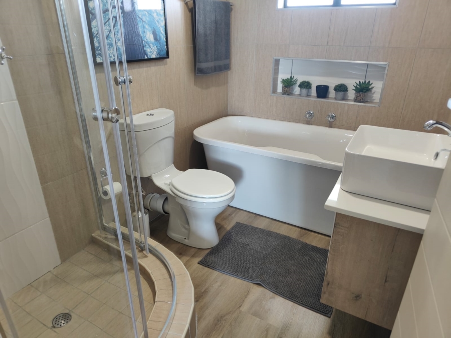 3 Bedroom Property for Sale in Kameeldrift East Gauteng