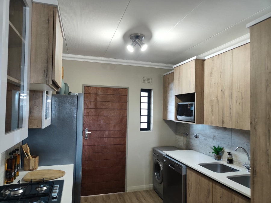 3 Bedroom Property for Sale in Kameeldrift East Gauteng