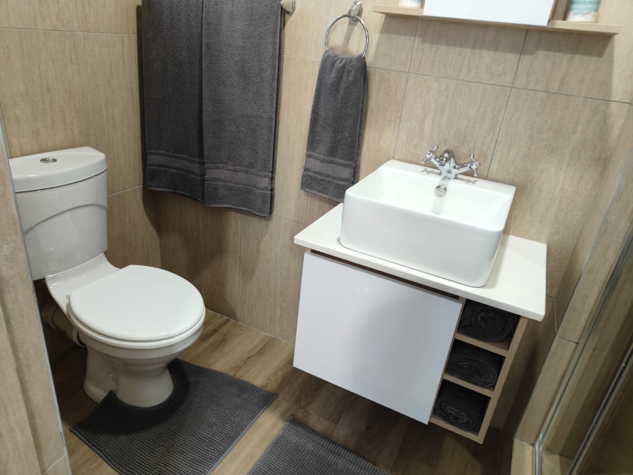 2 Bedroom Property for Sale in Kameeldrift East Gauteng