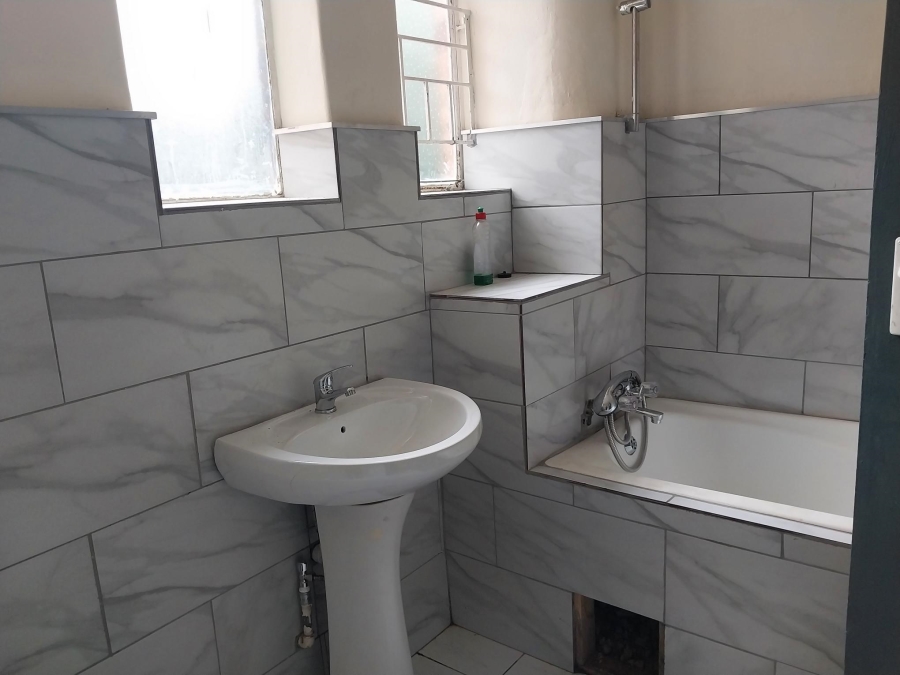 2 Bedroom Property for Sale in Killarney Gauteng