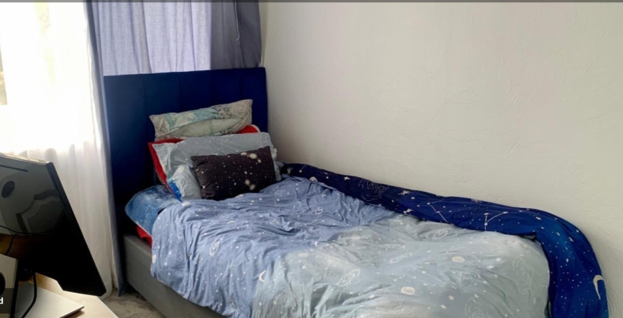 2 Bedroom Property for Sale in Linmeyer Gauteng