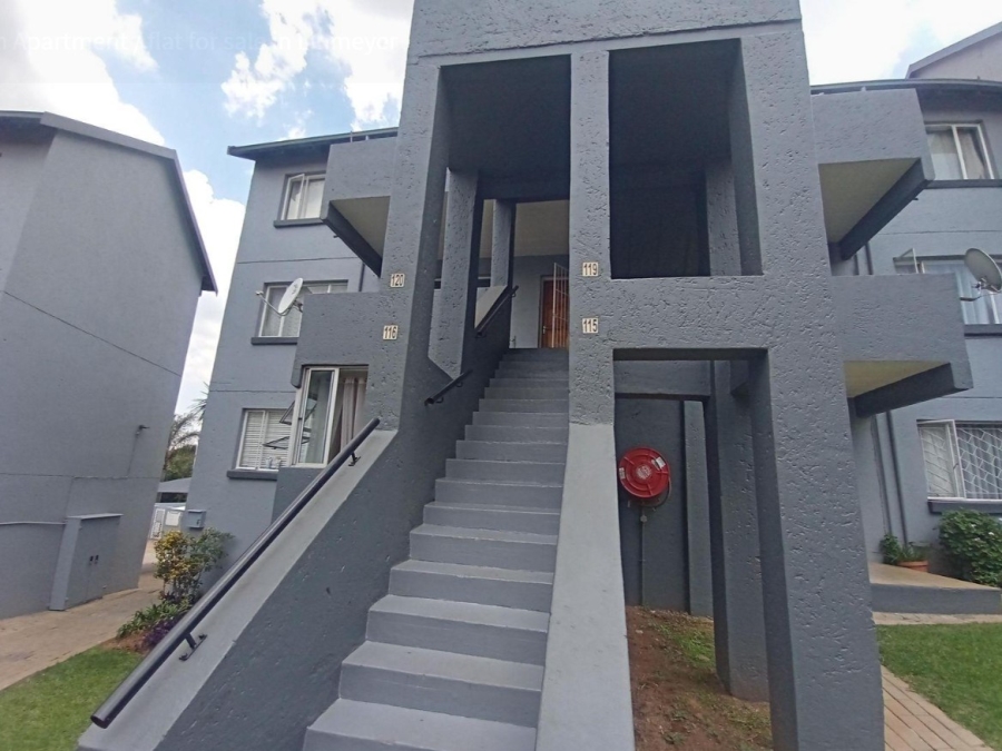 2 Bedroom Property for Sale in Linmeyer Gauteng