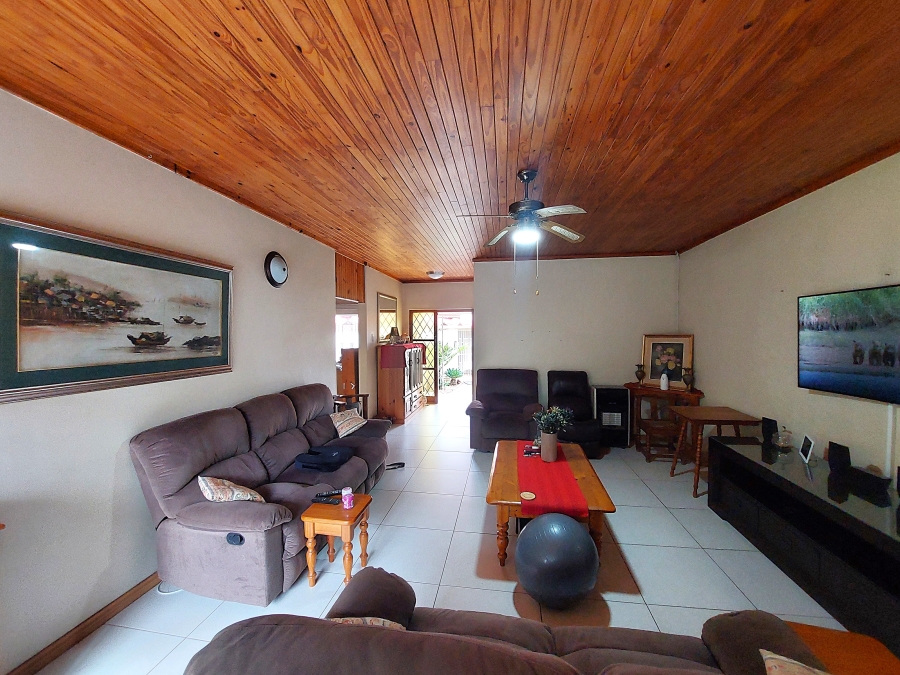 5 Bedroom Property for Sale in Waterkloof Ridge Gauteng