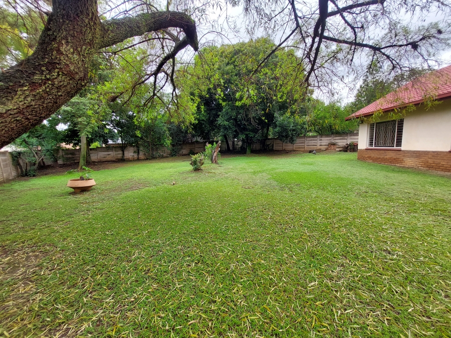 5 Bedroom Property for Sale in Waterkloof Ridge Gauteng