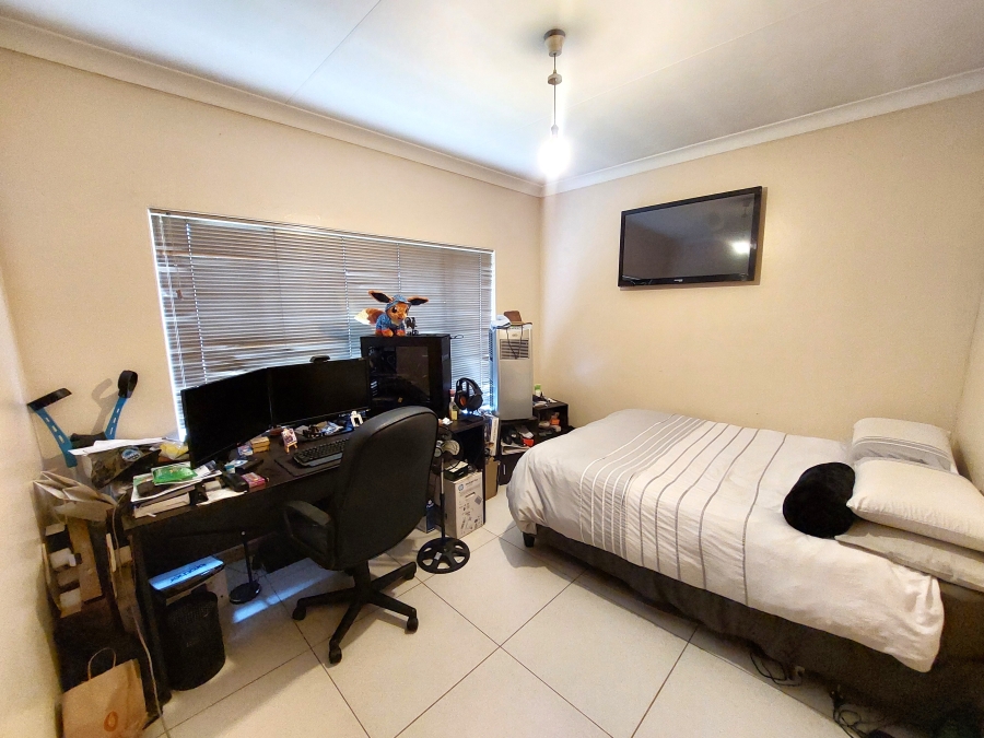 5 Bedroom Property for Sale in Waterkloof Ridge Gauteng