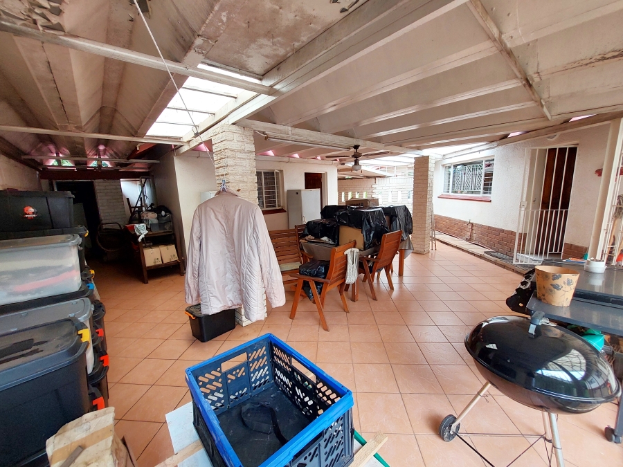 5 Bedroom Property for Sale in Waterkloof Ridge Gauteng