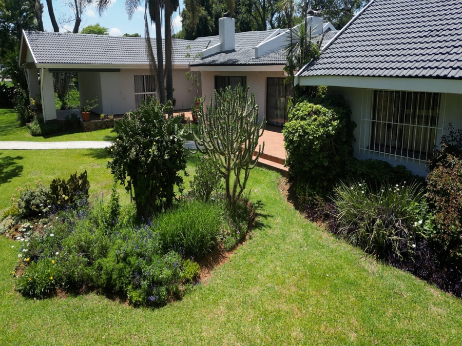 12 Bedroom Property for Sale in Glen Austin Gauteng