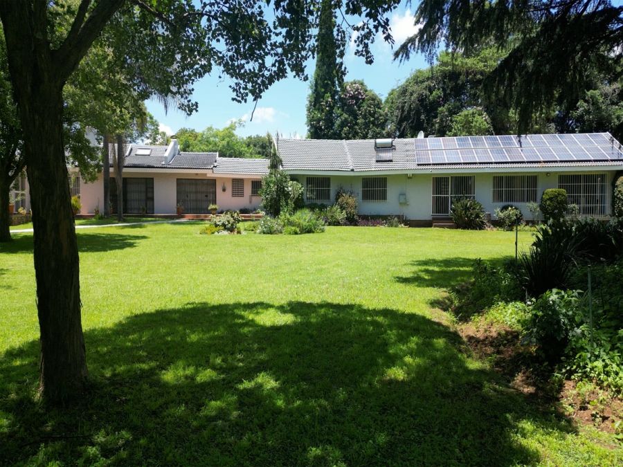 12 Bedroom Property for Sale in Glen Austin Gauteng