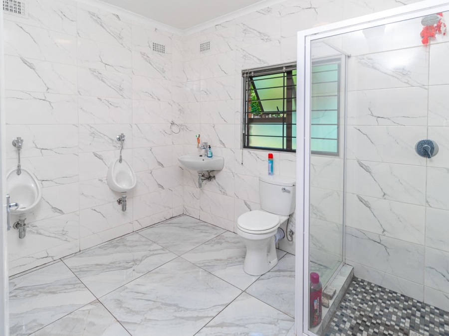 12 Bedroom Property for Sale in Glen Austin Gauteng