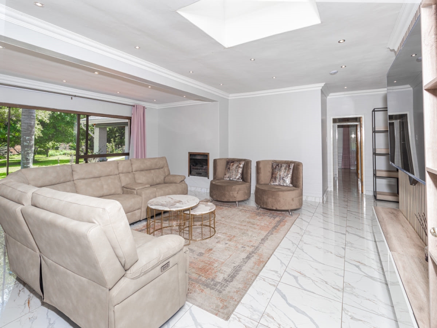 12 Bedroom Property for Sale in Glen Austin Gauteng