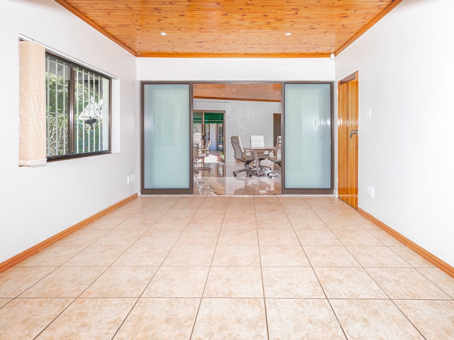 12 Bedroom Property for Sale in Glen Austin Gauteng