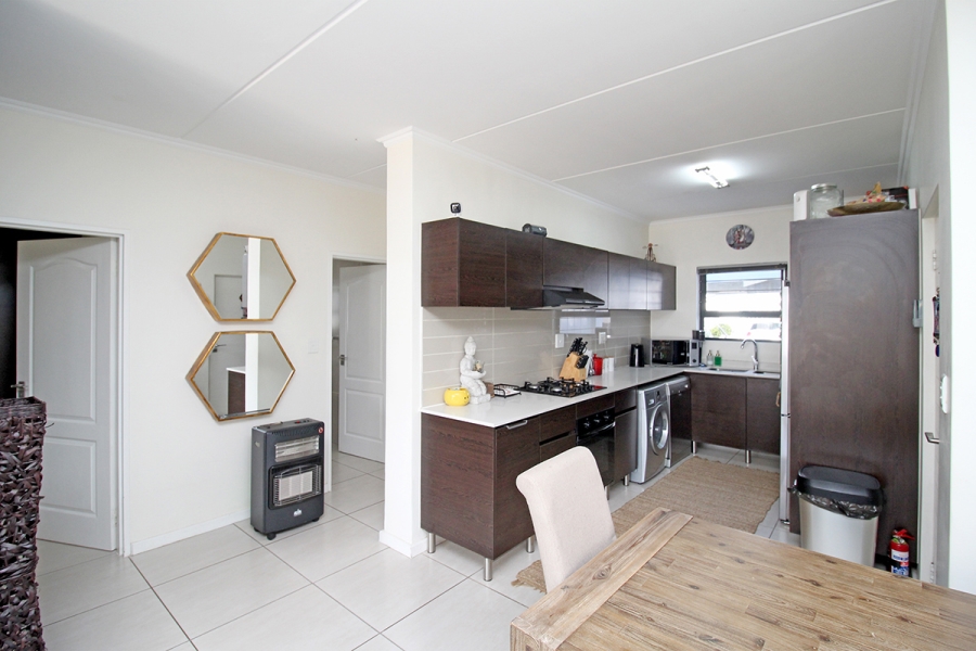 To Let 3 Bedroom Property for Rent in Greenstone Hill Gauteng