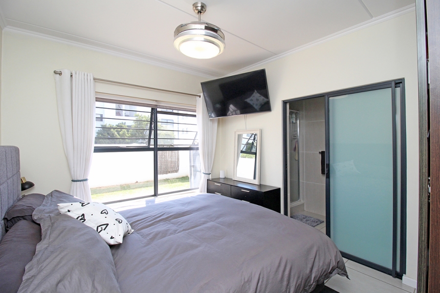 To Let 3 Bedroom Property for Rent in Greenstone Hill Gauteng