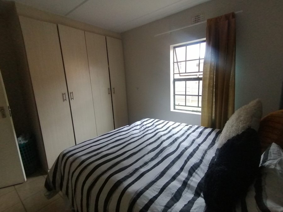 2 Bedroom Property for Sale in Noordwyk Gauteng