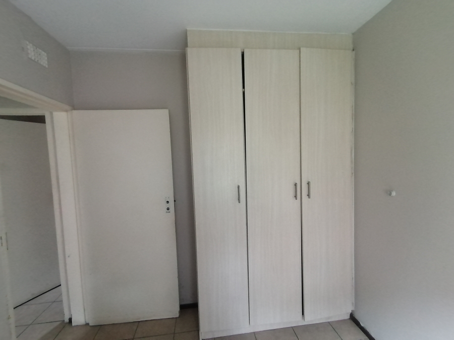 2 Bedroom Property for Sale in Noordwyk Gauteng