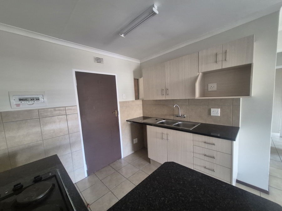 2 Bedroom Property for Sale in Noordwyk Gauteng