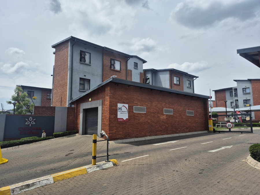 2 Bedroom Property for Sale in Grand Central Gauteng