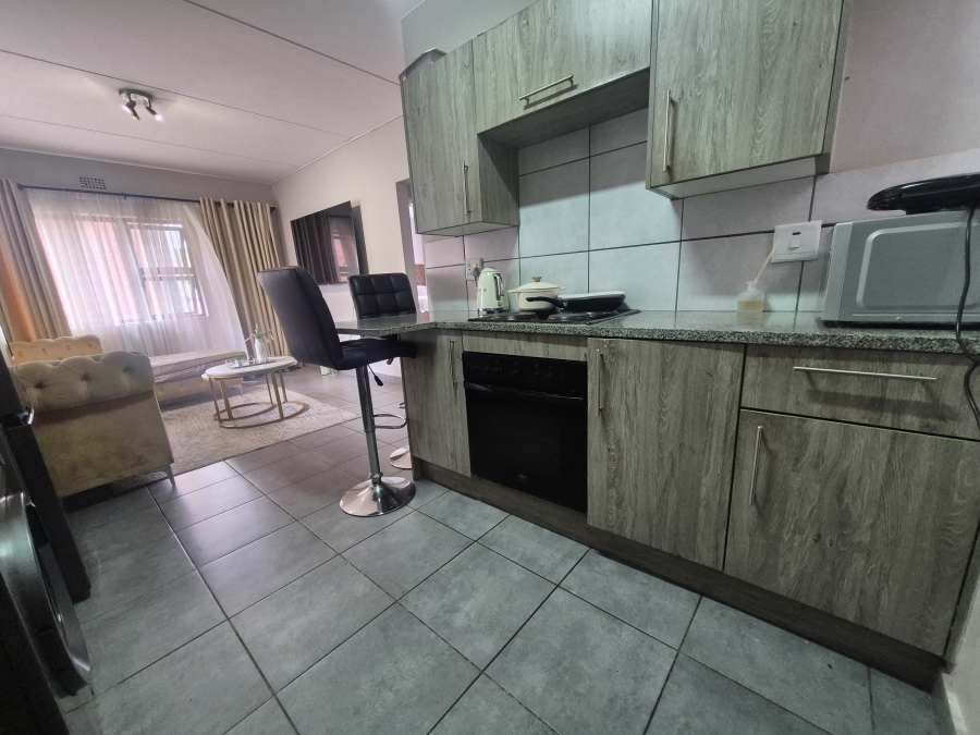 2 Bedroom Property for Sale in Grand Central Gauteng