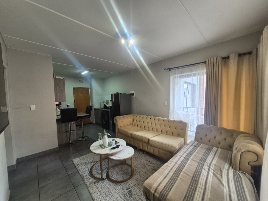 2 Bedroom Property for Sale in Grand Central Gauteng