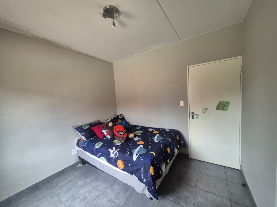 2 Bedroom Property for Sale in Grand Central Gauteng