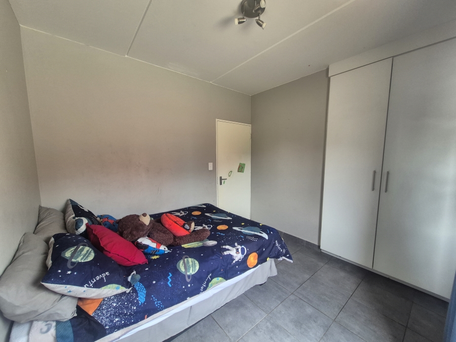 2 Bedroom Property for Sale in Grand Central Gauteng