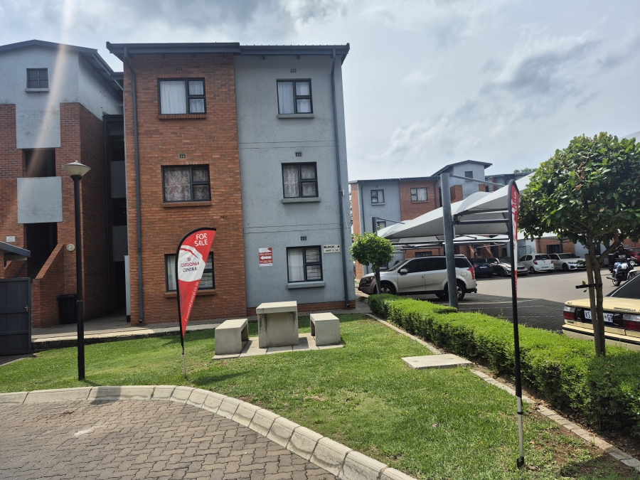 2 Bedroom Property for Sale in Grand Central Gauteng