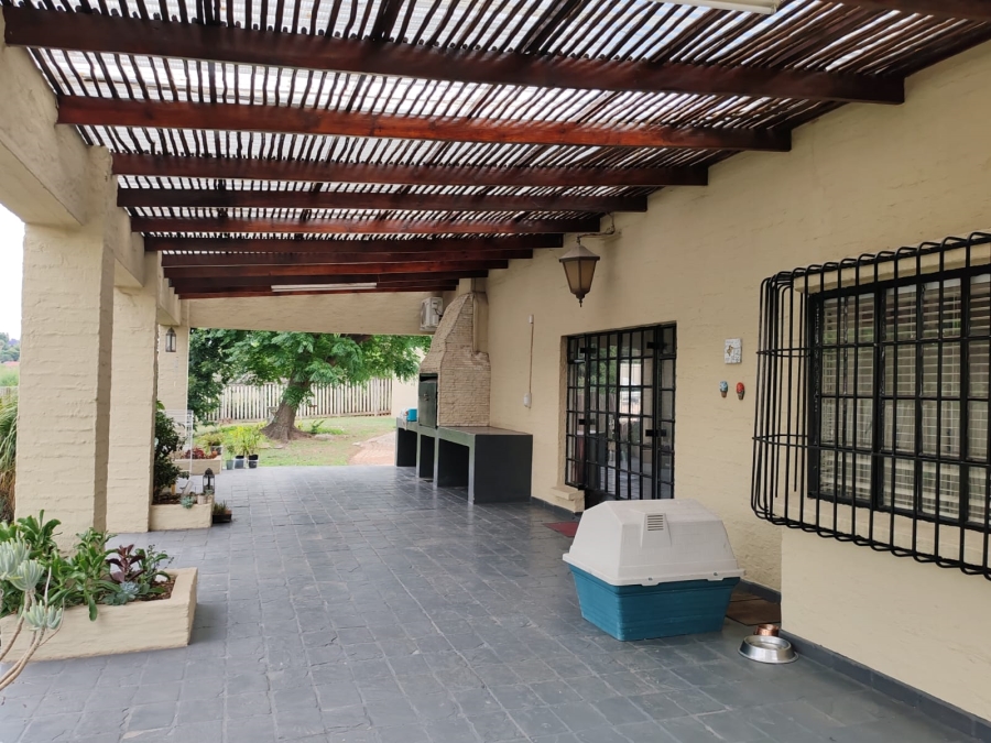 3 Bedroom Property for Sale in Buccleuch Gauteng