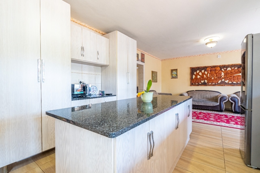 3 Bedroom Property for Sale in Buccleuch Gauteng