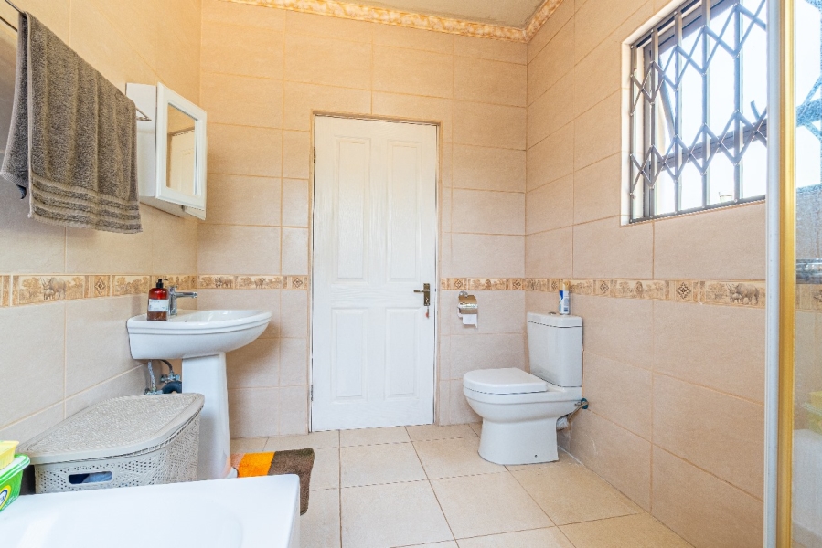 3 Bedroom Property for Sale in Buccleuch Gauteng