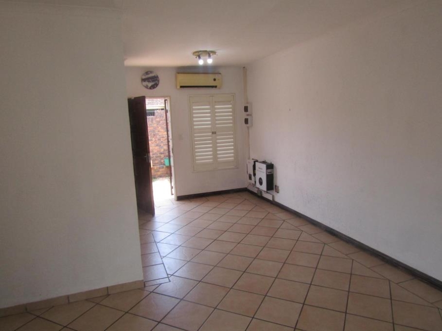 To Let 3 Bedroom Property for Rent in Buccleuch Gauteng