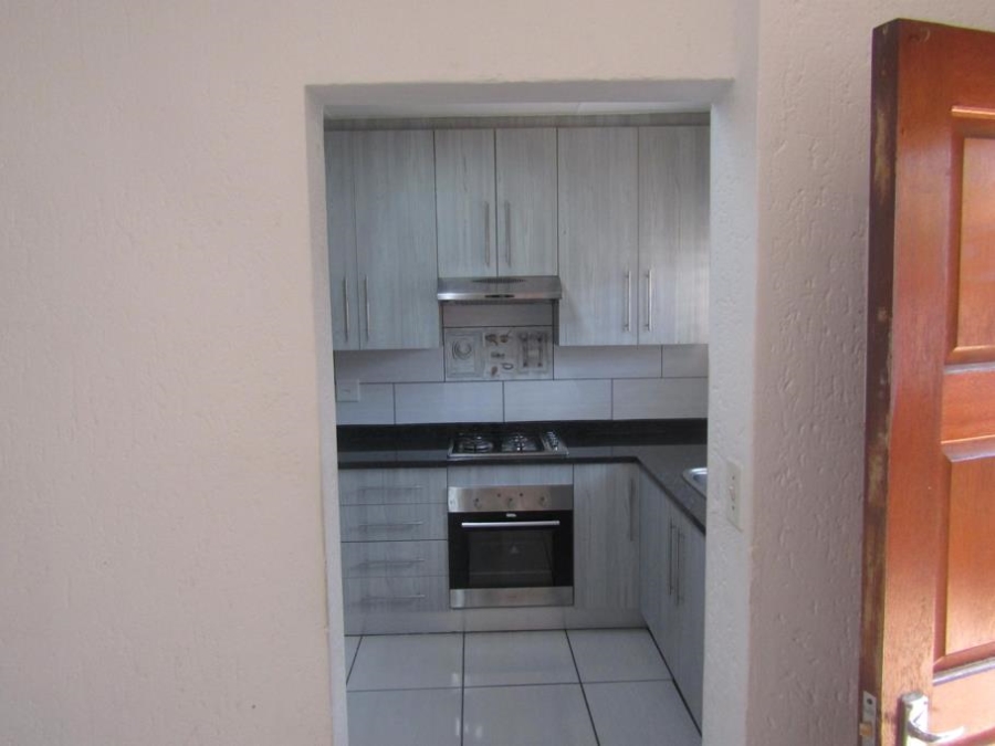 To Let 3 Bedroom Property for Rent in Buccleuch Gauteng