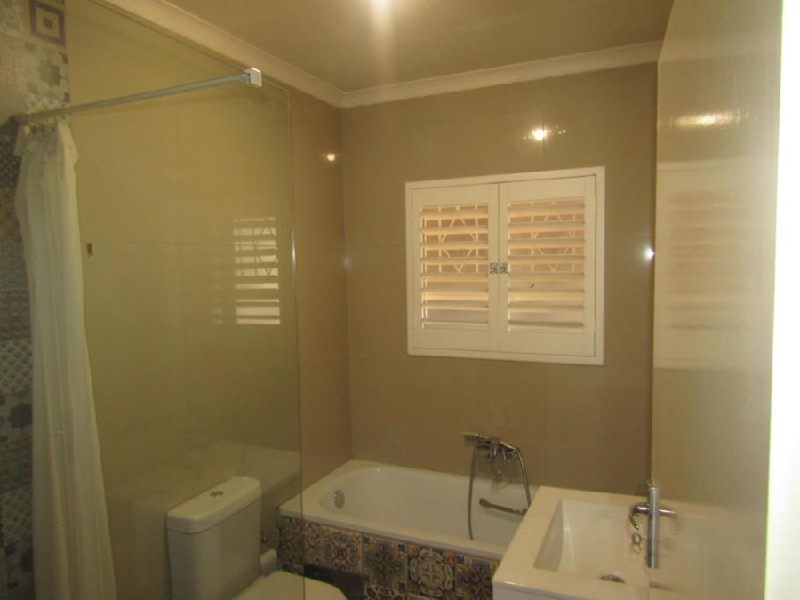 To Let 3 Bedroom Property for Rent in Buccleuch Gauteng