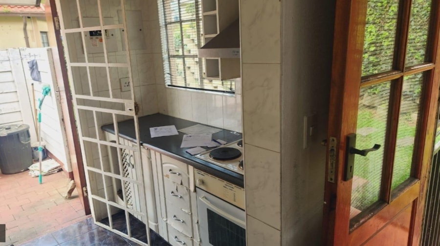 2 Bedroom Property for Sale in Meredale Gauteng