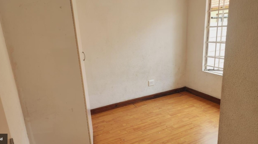 2 Bedroom Property for Sale in Meredale Gauteng