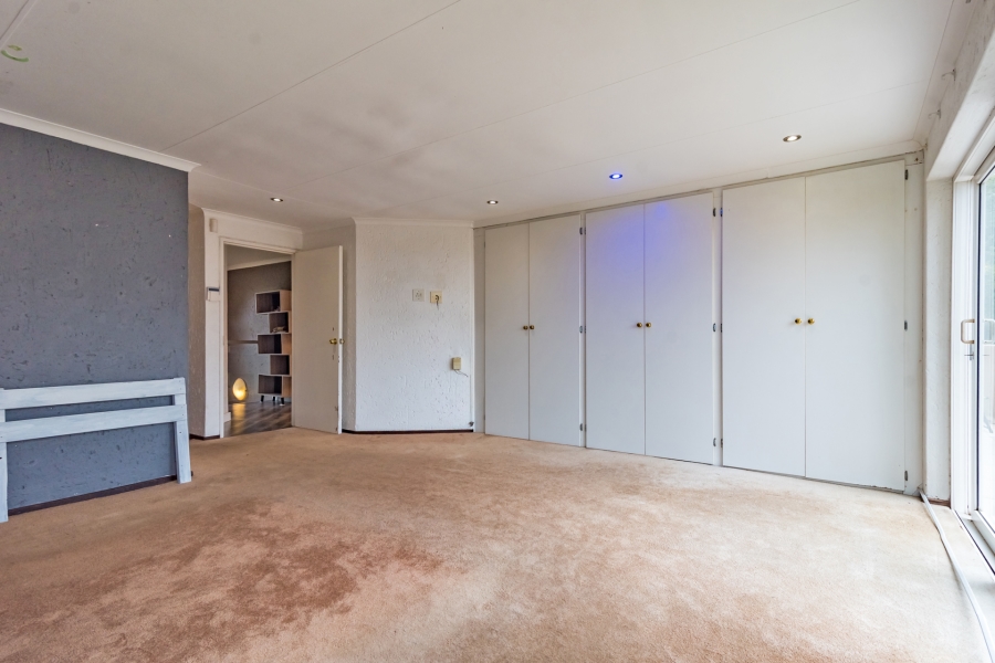 3 Bedroom Property for Sale in Noordheuwel Gauteng