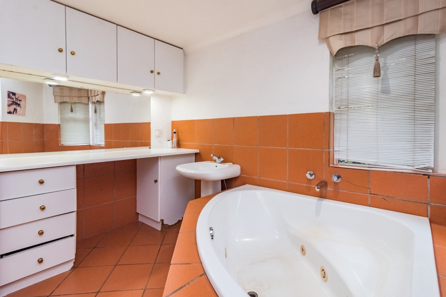 3 Bedroom Property for Sale in Noordheuwel Gauteng