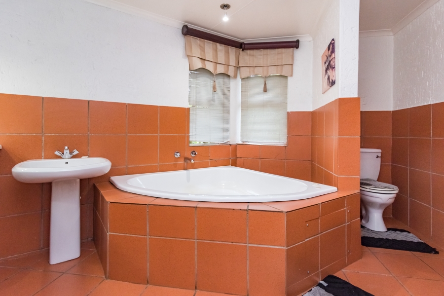 3 Bedroom Property for Sale in Noordheuwel Gauteng