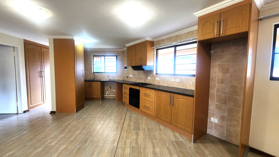 1 Bedroom Property for Sale in Garsfontein Gauteng