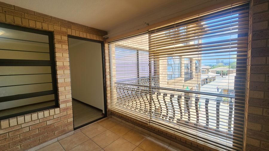 1 Bedroom Property for Sale in Garsfontein Gauteng