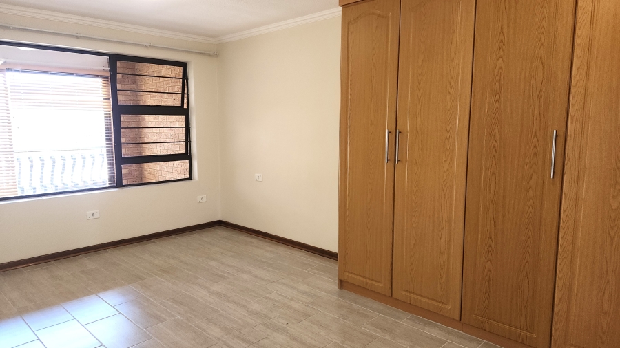 1 Bedroom Property for Sale in Garsfontein Gauteng