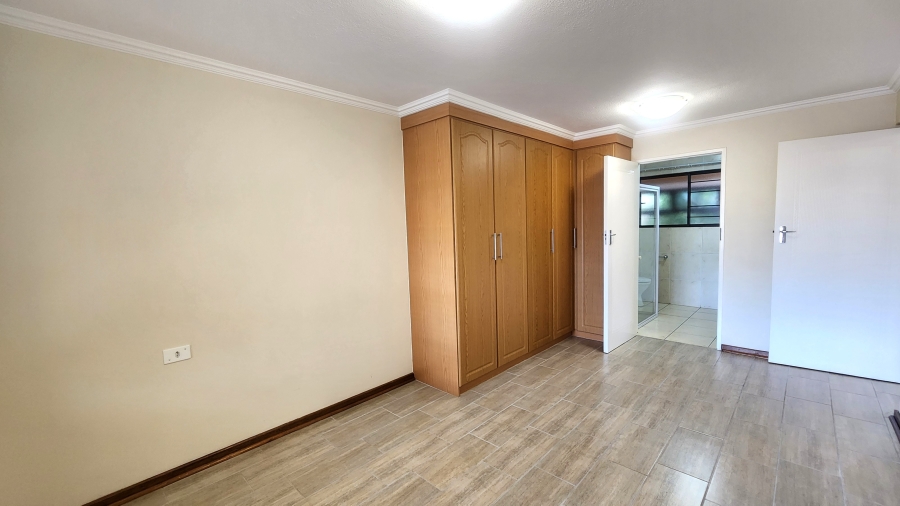 1 Bedroom Property for Sale in Garsfontein Gauteng
