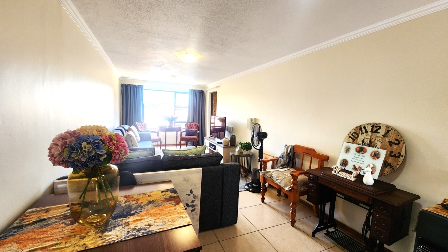 1 Bedroom Property for Sale in Garsfontein Gauteng