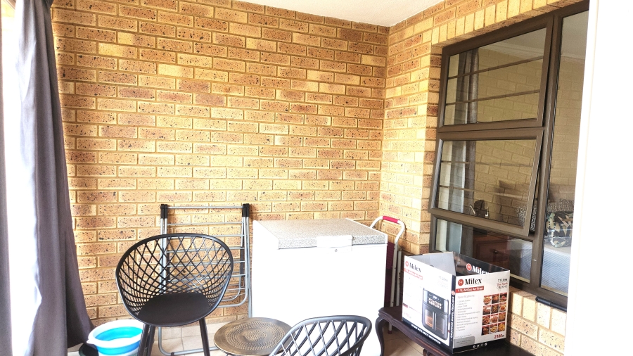 1 Bedroom Property for Sale in Garsfontein Gauteng