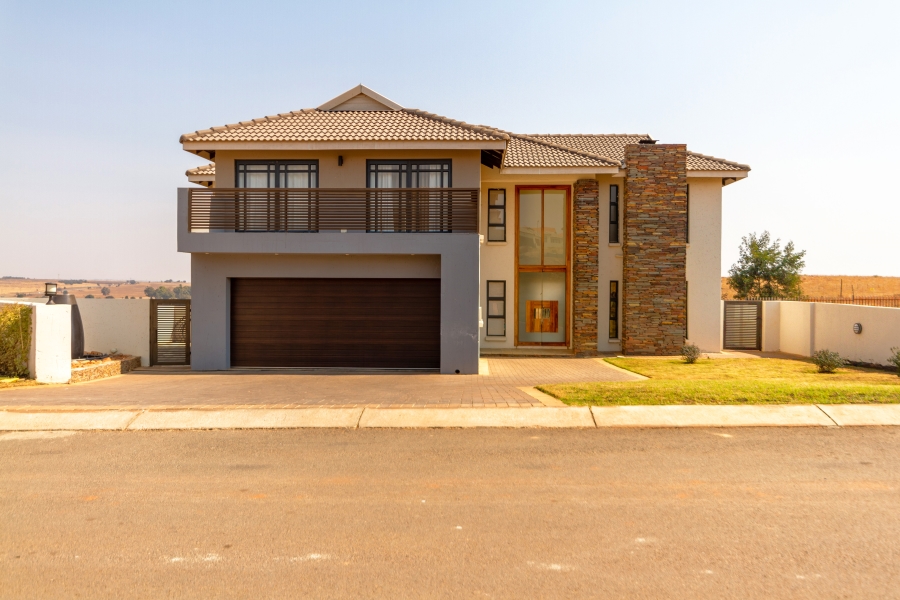 5 Bedroom Property for Sale in Wildtuinpark Gauteng